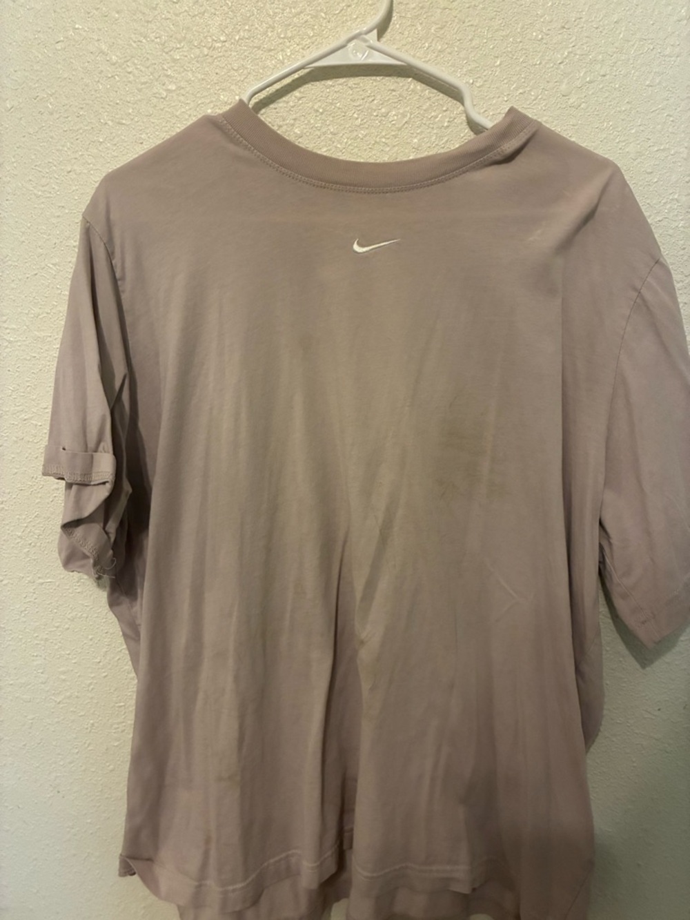 Nike Men’s Short-Sleeve Tee in Mauve